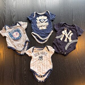 YANKEES Genuine Merchandise Bodysuit Set